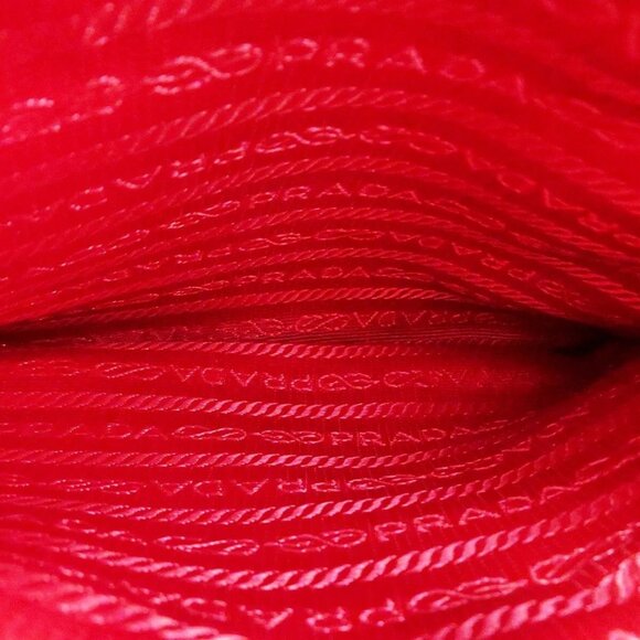 Authentic PRADA Red Galleria Saffiano Leather 2-Way Shoulder Bag - Picture 5 of 8